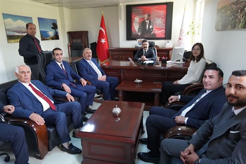 Kaymakamımız Sayın Nurhalil ÖZÇELİK, Kurban Bayramı Dolayısıyla Adilcevaz Onkoloji Hastanesi’ni Ziyaret Etti